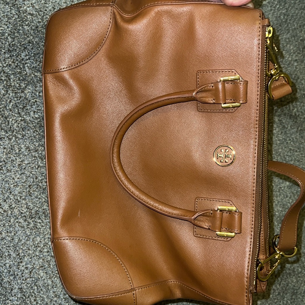 Tory Burch Robinson Saffiano Leather Tote Large